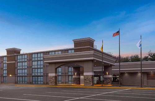 Toms River Hotel | Days Hotel by Wyndham Toms River Jersey Shore
