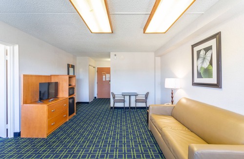 Absecon Hotel | Days Inn by Wyndham Absecon Atlantic City Area