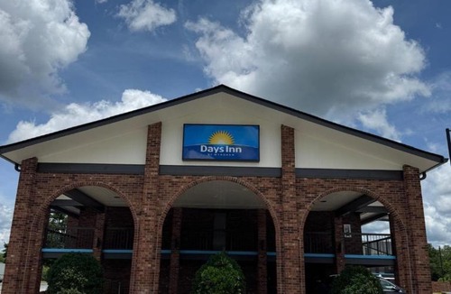 Clanton Hotel | Days Inn by Wyndham Clanton AL