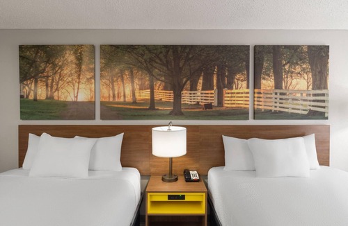 Clanton Hotel | Days Inn by Wyndham Clanton AL