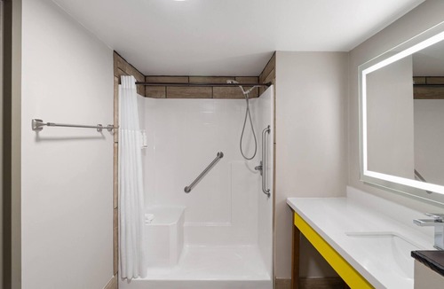 Clanton Hotel | Days Inn by Wyndham Clanton AL