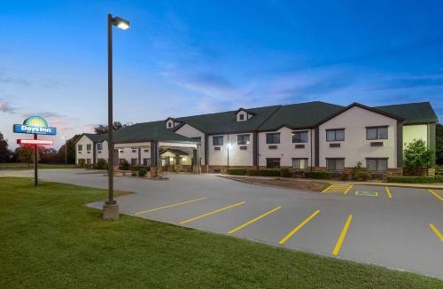 Coffeyville Hotel | Days Inn by Wyndham Coffeyville, Kansas