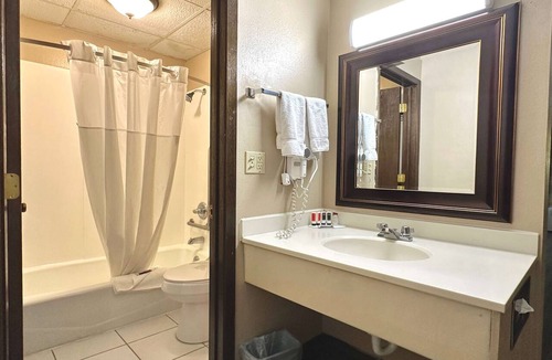 Denison Hotel | Days Inn by Wyndham Denison IA