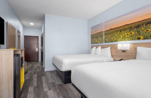 Dodge City Hotel | Days Inn by Wyndham Dodge City