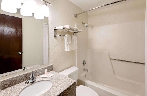 Fort Dodge Hotel | Days Inn by Wyndham Fort Dodge