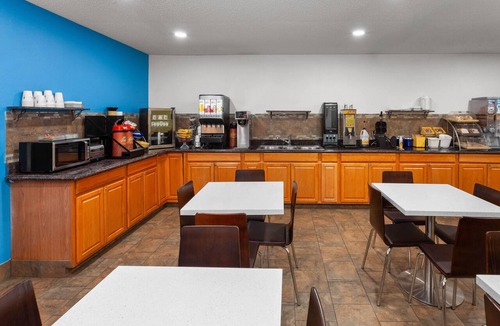 Mason City Hotel | Days Inn by Wyndham Mason City