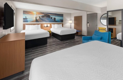Pierre Hotel | Days Inn by Wyndham Pierre