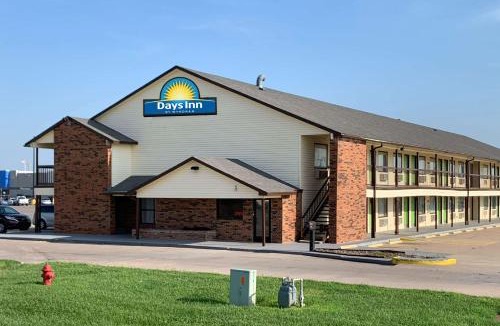 Pratt Hotel | Days Inn by Wyndham Pratt
