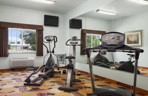 Columbus Hotel | Days Inn & Suites by Wyndham Columbus NE