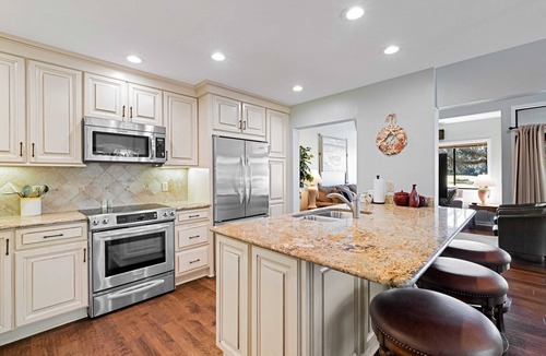 Palmetto Dunes Villa | Daze Off! Stunning end unit villa with two bedrooms and loft. Two King Beds!
