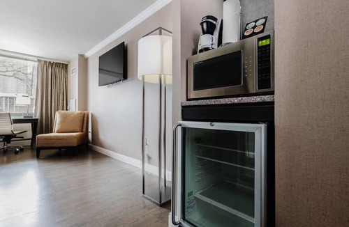 West End Apartment | DC Stay near Georgetown | Remote-Work Ready | Walk to Dining & Attractions