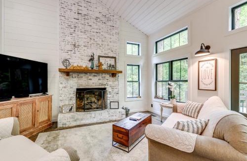 Ellijay House | Deck & Fire Pit Bliss: Mountaintown Creek Cottage!