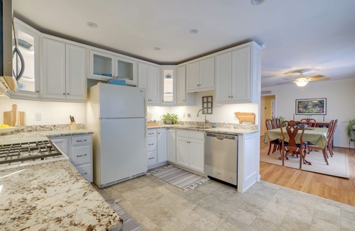 Bealeton Cottage | Deck & Pasture Views! Bealeton Farmhouse Escape