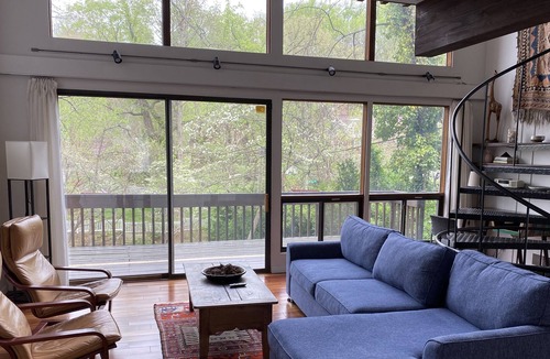 Brookmont Ski Chalet | Deckhouse: walk down to the C&O towpath, close-in to Washington DC!