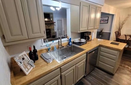 Tulsa House | Delightful 3-bedroom house in great, safe location.