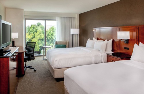 Chesapeake Hotel | Delta Hotels by Marriott Chesapeake Norfolk