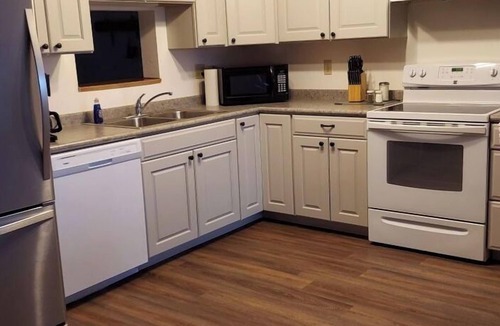 Devils Lake Condo | Deluxe 3 Bedroom Condo, 2 Full Bathrooms Top Floor #4