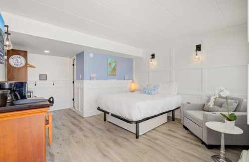 Avalon Hotel | Desert Sand Resort