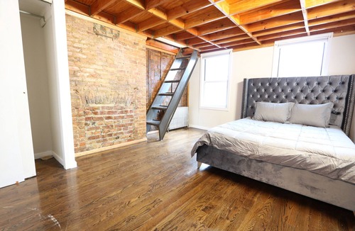 Bushwick Apartment | Designer 3 bedroom apartment in the heart of Bushwick ~ 15 minutes to NYC