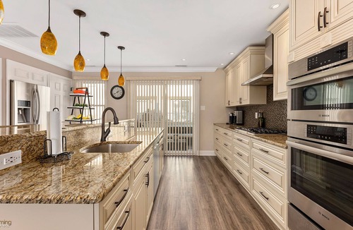 Diamond Beach House | Diamond Beach 4 BR/3.5BA Luxurious Townhouse - 2 Short Blocks to Beach