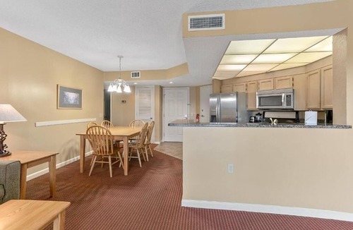 Pigeon Forge Villa | Diamond Resorts Sunrise Ridge Resort - 1 Bed Accessible Roll in Shower