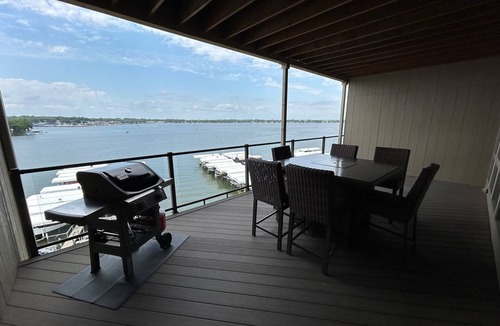 Arnolds Park Condo | Direct Lakeside View, 5 bed, 2.5 bath Condo at Bridges Bay