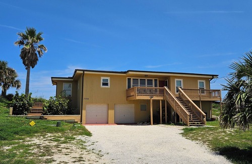 Crescent Beach House | Direct Oceanfront & private, dog friendly, 2BR house, Oct/Nov/Dec availability.