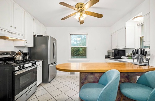 Silver Spring House | District Clubhouse, near Washington D.C., Charming 3-bedroom house