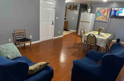 Newark Apartment | Divine Guest House 4 BEDROOMS, 2 Bathrooms Sherman Avenue Newark