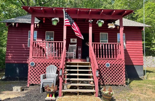 Fort Payne Cabin | Dixie Sticks-Little River Canyon retreat