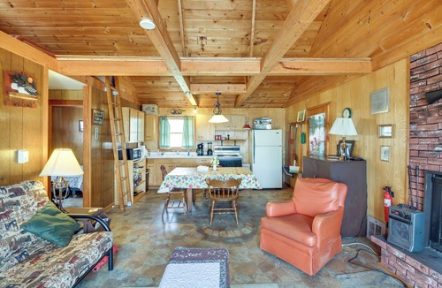 Puposky Cabin | Dock & Fire Pit! Lake Campbell Basecamp