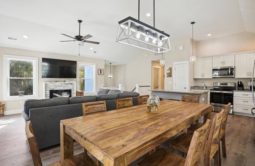 Monteray Shores House | Dog Daze of Summer | Pool, Dog Friendly, Soundside