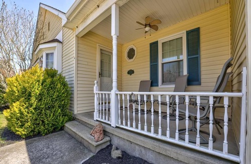 Village Green House | DOG FRIENDLY! 1220B Vermont Avenue