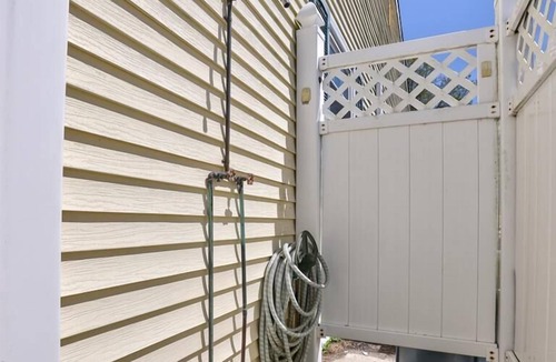 Village Green House | DOG FRIENDLY! 1220B Vermont Avenue