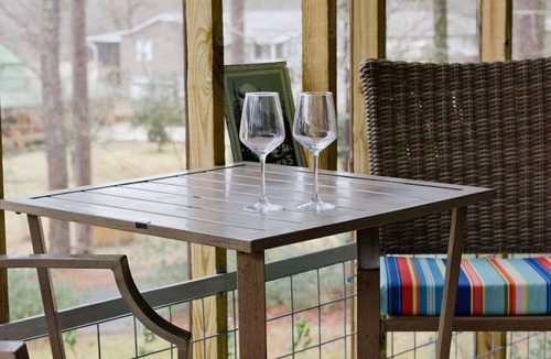 Alexander City House | Dog-Friendly Lake Martin Home | Fenced Yard