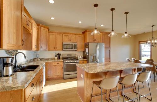 Lake Park House | Dog-Friendly! Silver Lake Escape Near Boat Ramp