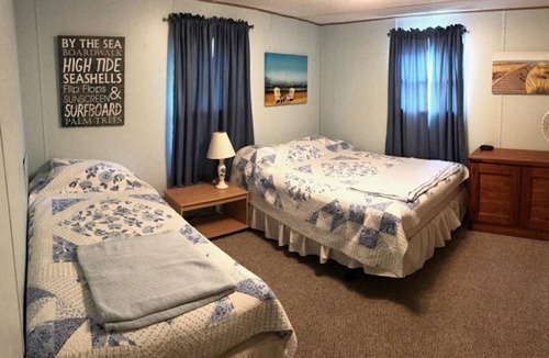 Montego Bay Resort | DOROTHY & JANE'S VAC HOME 3 BDRM 2 BATH SLEEPS 8- walk to beach, Northside Park