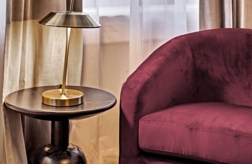 Bolton Hill Hotel | Double Bed Cozy Studio in Historic Mt. Vernon