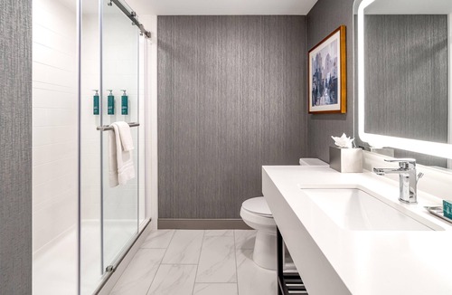 Sioux City Hotel | DoubleTree by Hilton Sioux City