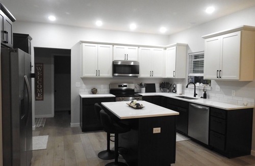 Mann House | Downtown Iowa City - Brand New Luxury Stay