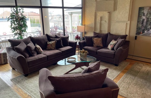 North End House | Downtown Modern Loft Home - Within Walking to Boardwalk & Beaches - Pets OK.