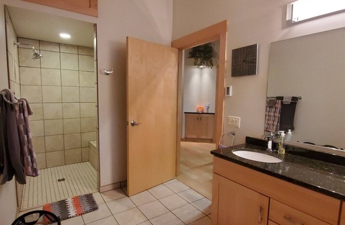 Historic Rapid City Condo | Downtown Rapid City 1BR Historic Suite w/Fireplace