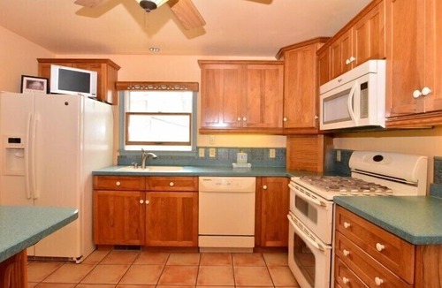 Rehoboth Beach House | Downtown Rehoboth Beach w/Seven Primary Suites & Parking