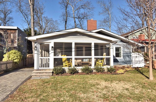 Country Club Estates House | Downtown Rehoboth Beach Easy Walk to Beach Porch