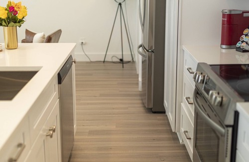 Woodstock House | Downtown Woodstock - Open Concept and Natural light- Metro Atlanta Townhome