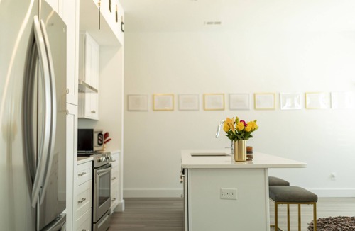 Woodstock House | Downtown Woodstock - Open Concept and Natural light- Metro Atlanta Townhome