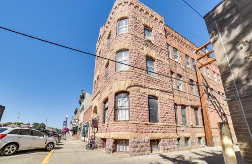 Yankton Apartment | Downtown Yankton Suite: Walk to Restaurants!