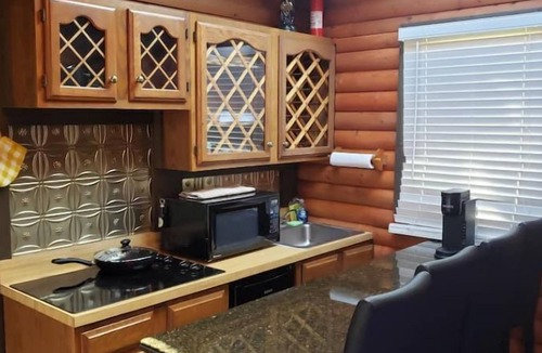 White Hall Apartment | Dragon In My Cabin By The Pool Jacuzzi and Sauna