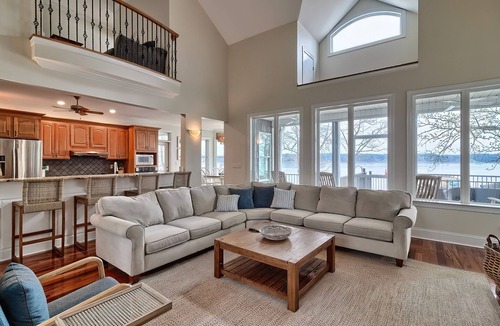 Ridgeway House | Dream Lake House! 4 Bedrooms/King Beds + 4 Full Baths on Lake Wateree!
