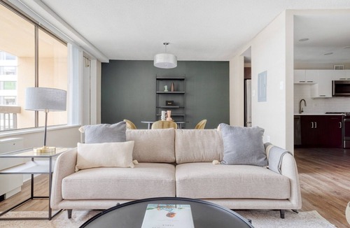 Crystal City Apartment | Dreamy Crystal City 2BR w/Gym & Concierge, steps to Metro, by Blueground